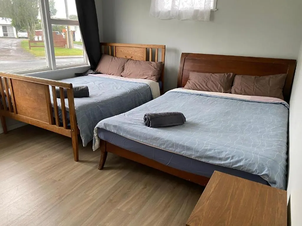 Serviced 3 Bedroom House Rotorua 0*,